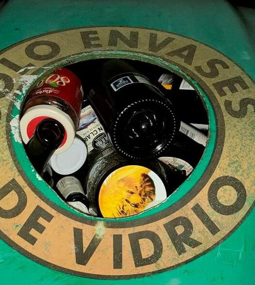 #LALÍNEA Ecologistas esperan la normalidad en la recogida de vidrio en La Línea
