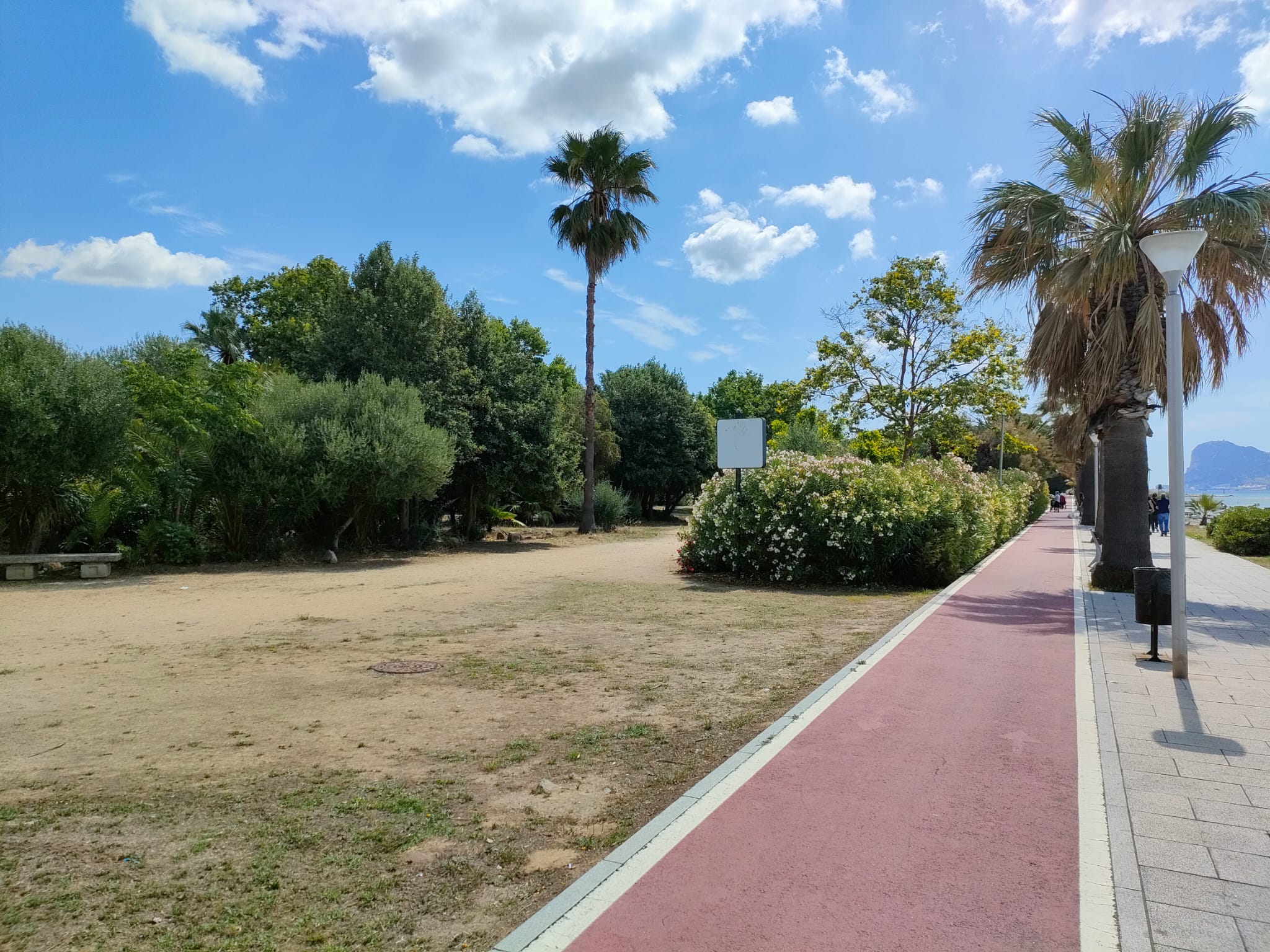 #LOSBARRIOS La Junta otorga al Ayuntamiento la concesión de los terrenos del paseo marítimo de Palmones donde se ejecutarán las obras de remodelación del nuevo espacio verde
