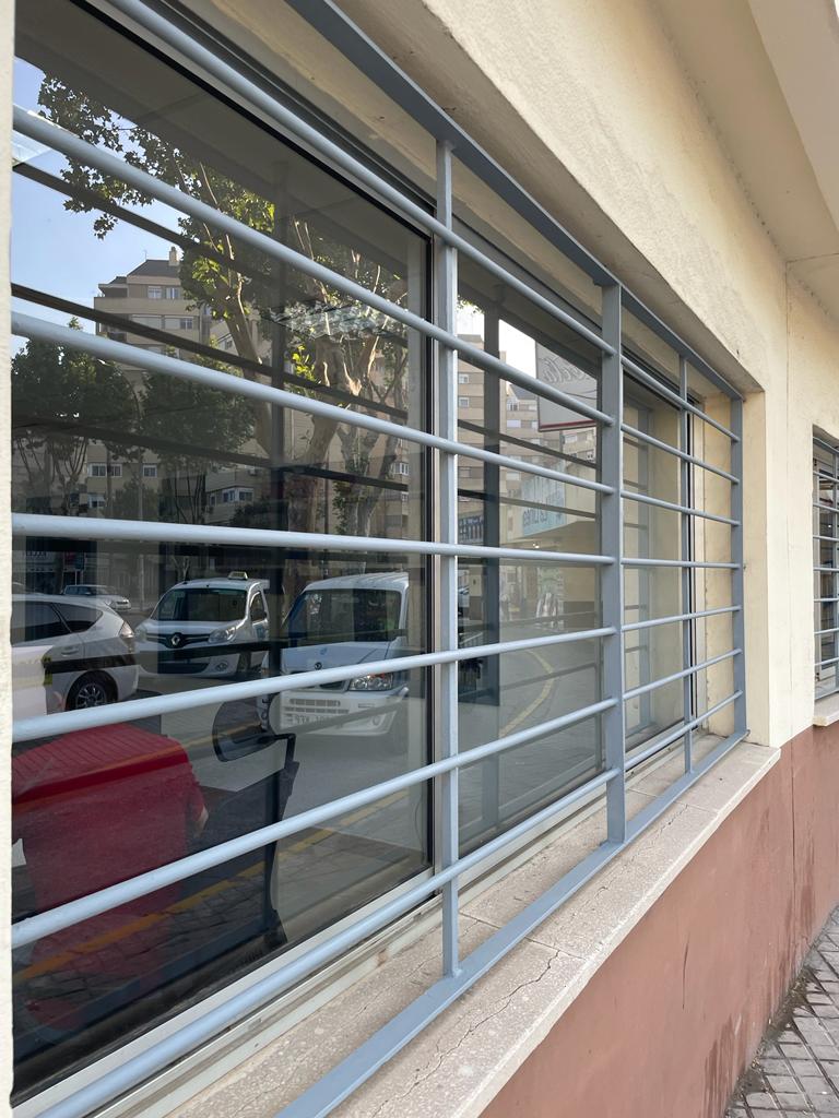 #LALÍNEA El Ayuntamiento acomete obras de acondicionamiento y pintado en dependencias de la Estación de Autobuses