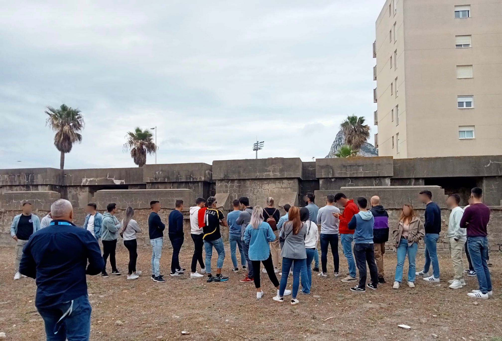 #LALÍNEA Cuarenta policías nacionales en prácticas conocen la ruta de las fortificaciones