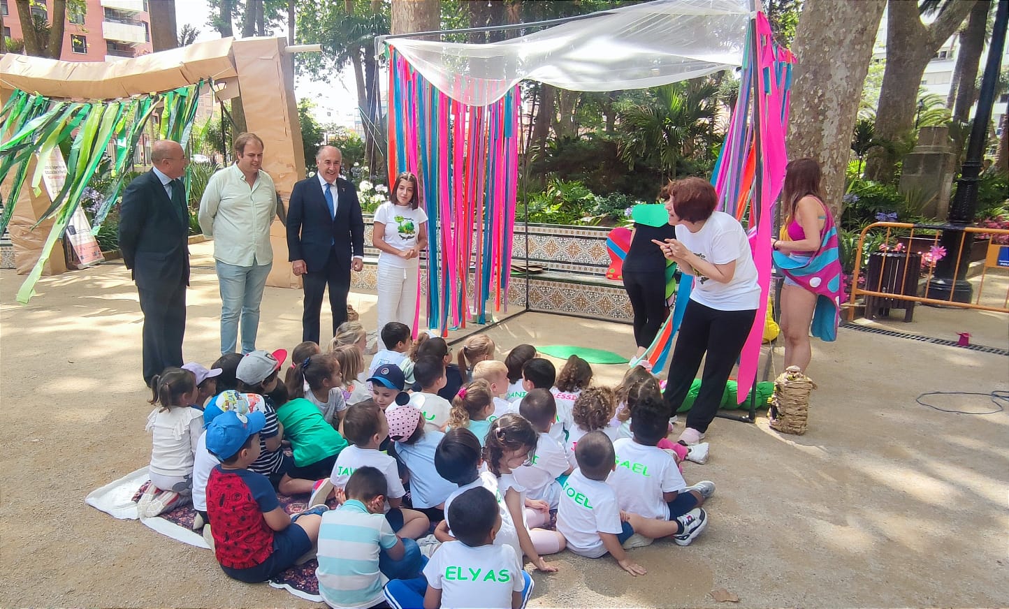 #ALGECIRAS Landaluce visita la nueva edición de “Pequeferia” en el Parque María Cristina
