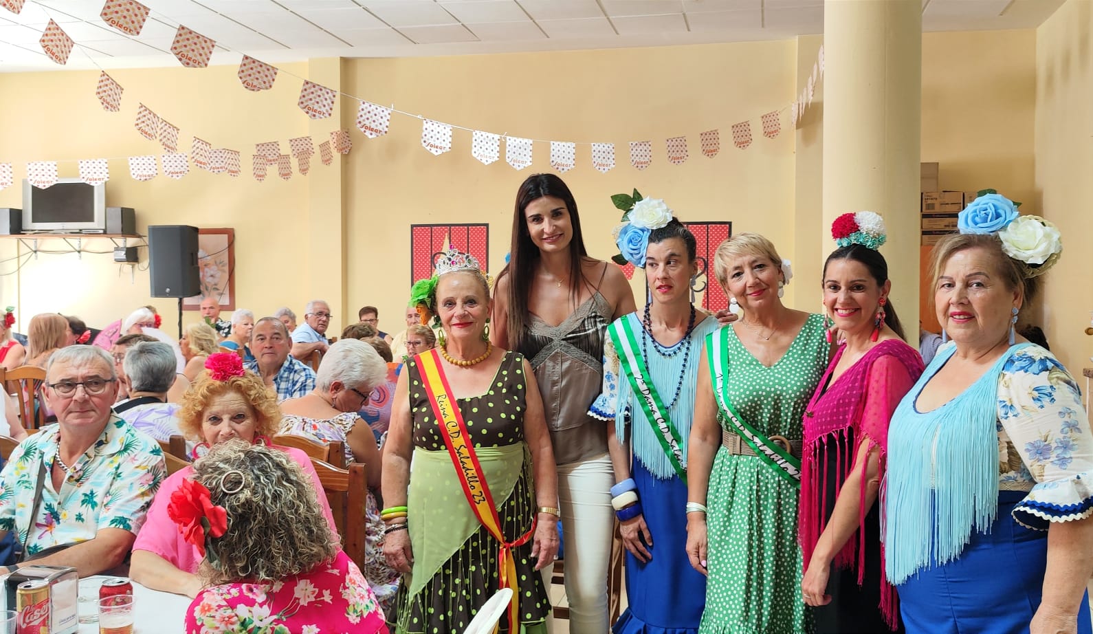 #ALGECIRAS El Centro de Día Municipal de El Saladillo celebra su comida casetera previa a la Feria Real 2023