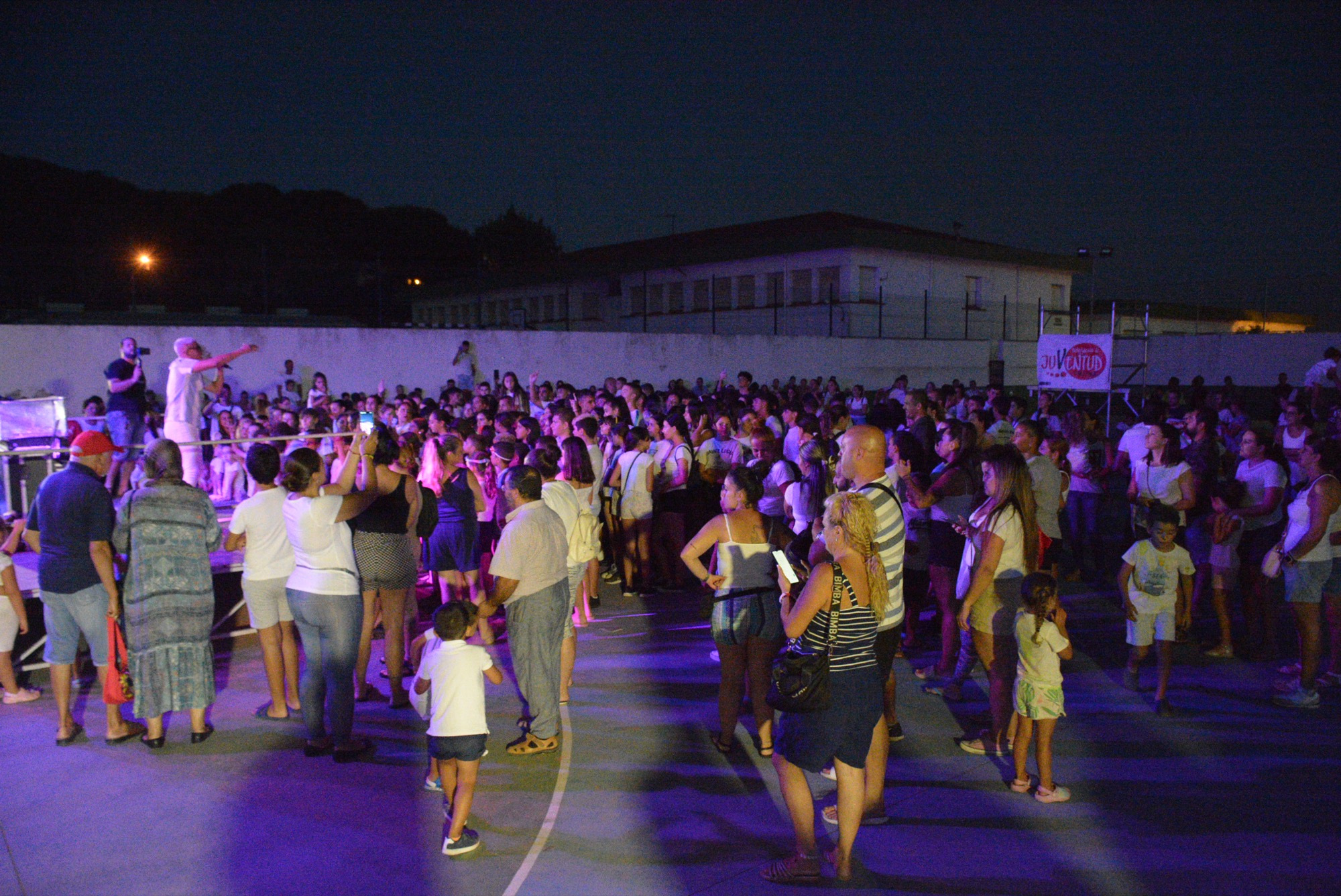 #SANROQUE La “Holi Fiesta de Colores” en Taraguilla, llena de jóvenes, música y color