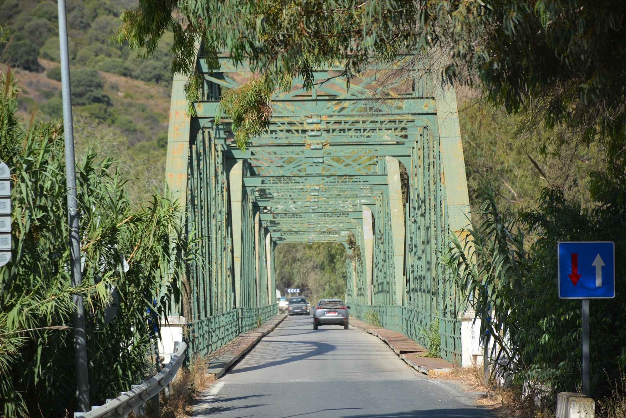 #SANROQUE El alcalde reclama a la Junta que arregle el Puente de Hierro tras un año sin poder pasar autobuses