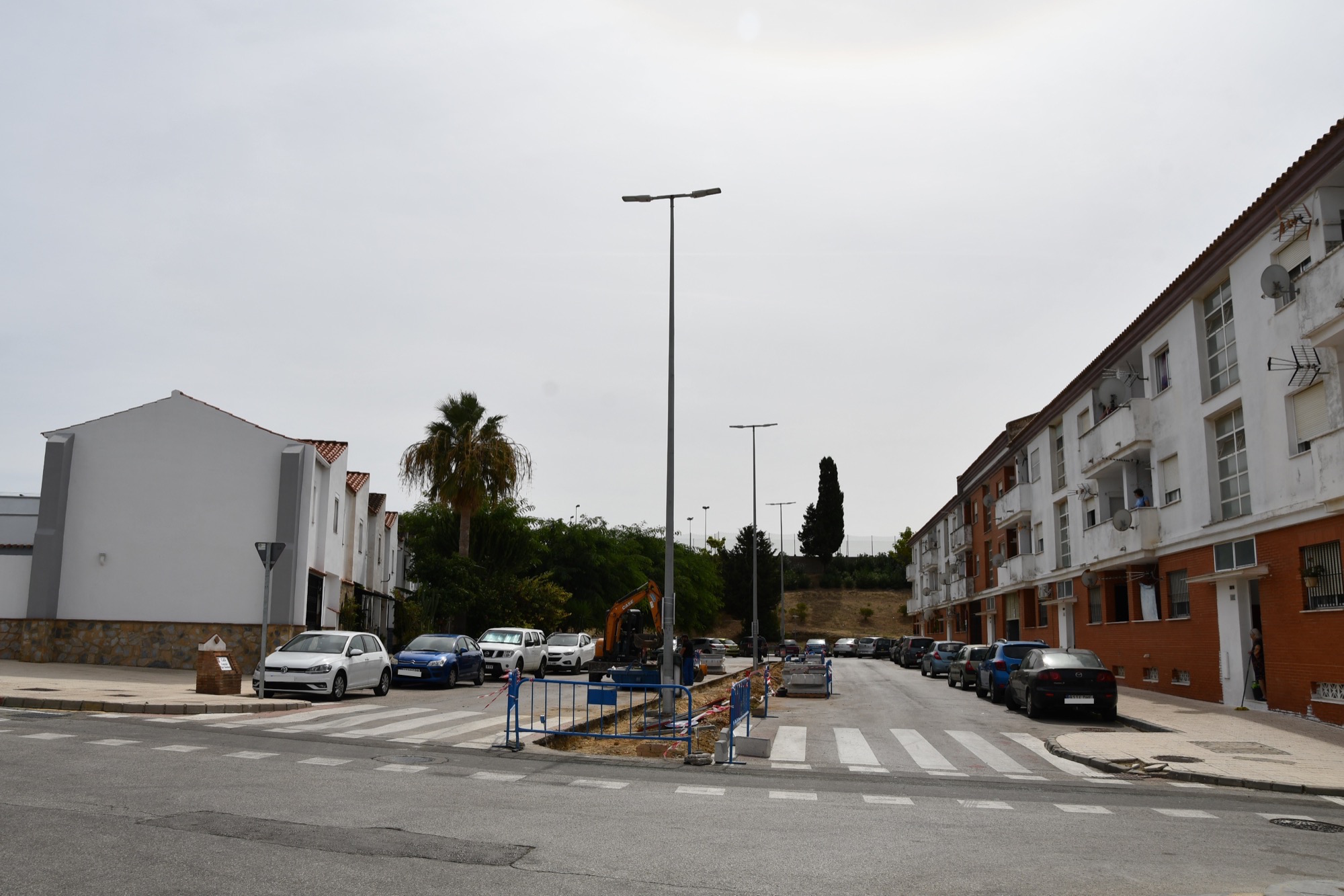 #SANROQUE Obras y Servicios ha finalizado la reparación de la mediana de la Avenida Europa