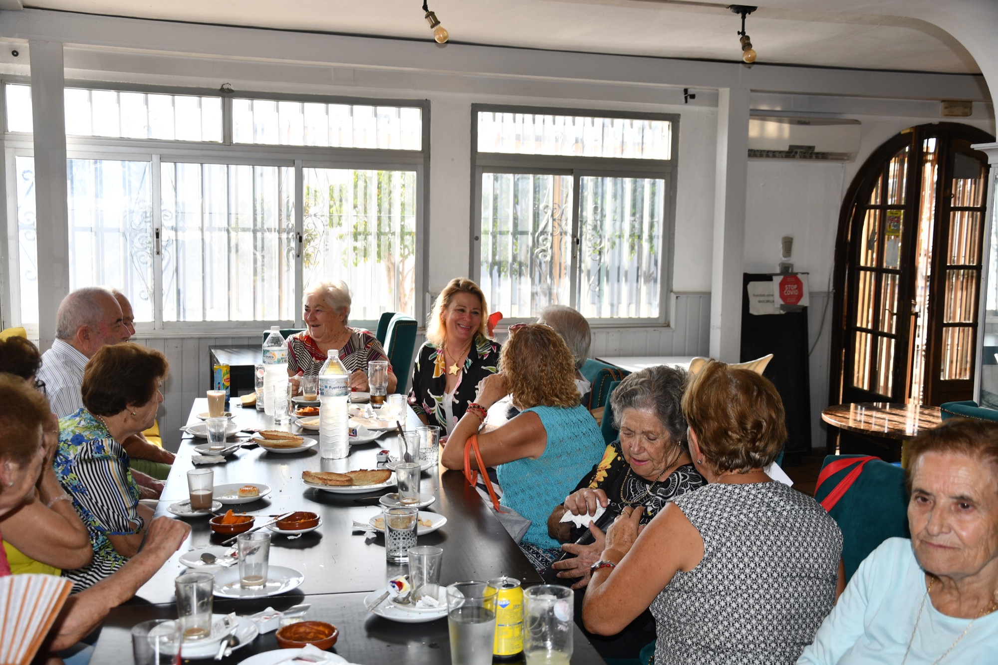 #SANROQUE Merienda con los mayores del Taller de Memoria de San Enrique