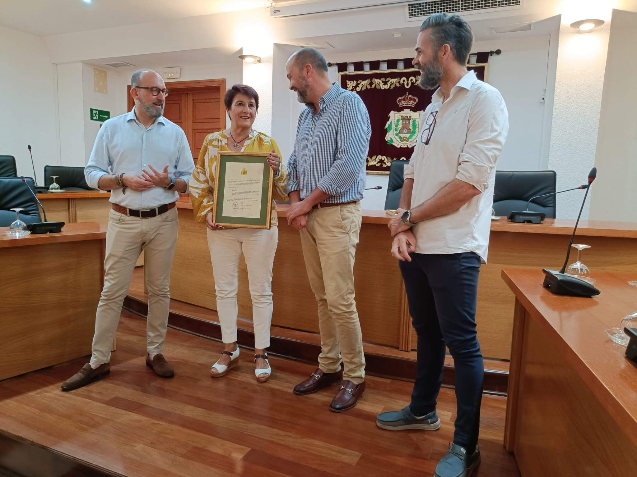 #LOSBARRIOS Alconchel y Álvarez homenajean a dos profesores de Secundaria y tres profesoras de Primaria por su reciente jubilación