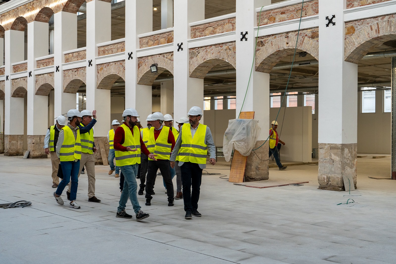 El Ayuntamiento planifica el traslado de los comerciantes al nuevo edificio del Mercado de La Concepción
