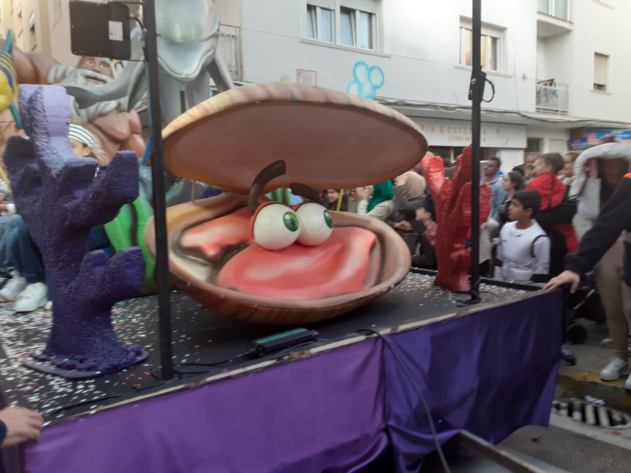 El alcalde destaca el extraordinario ambiente vivido en Carnaval y su impacto positivo para los sectores económicos de la ciudad