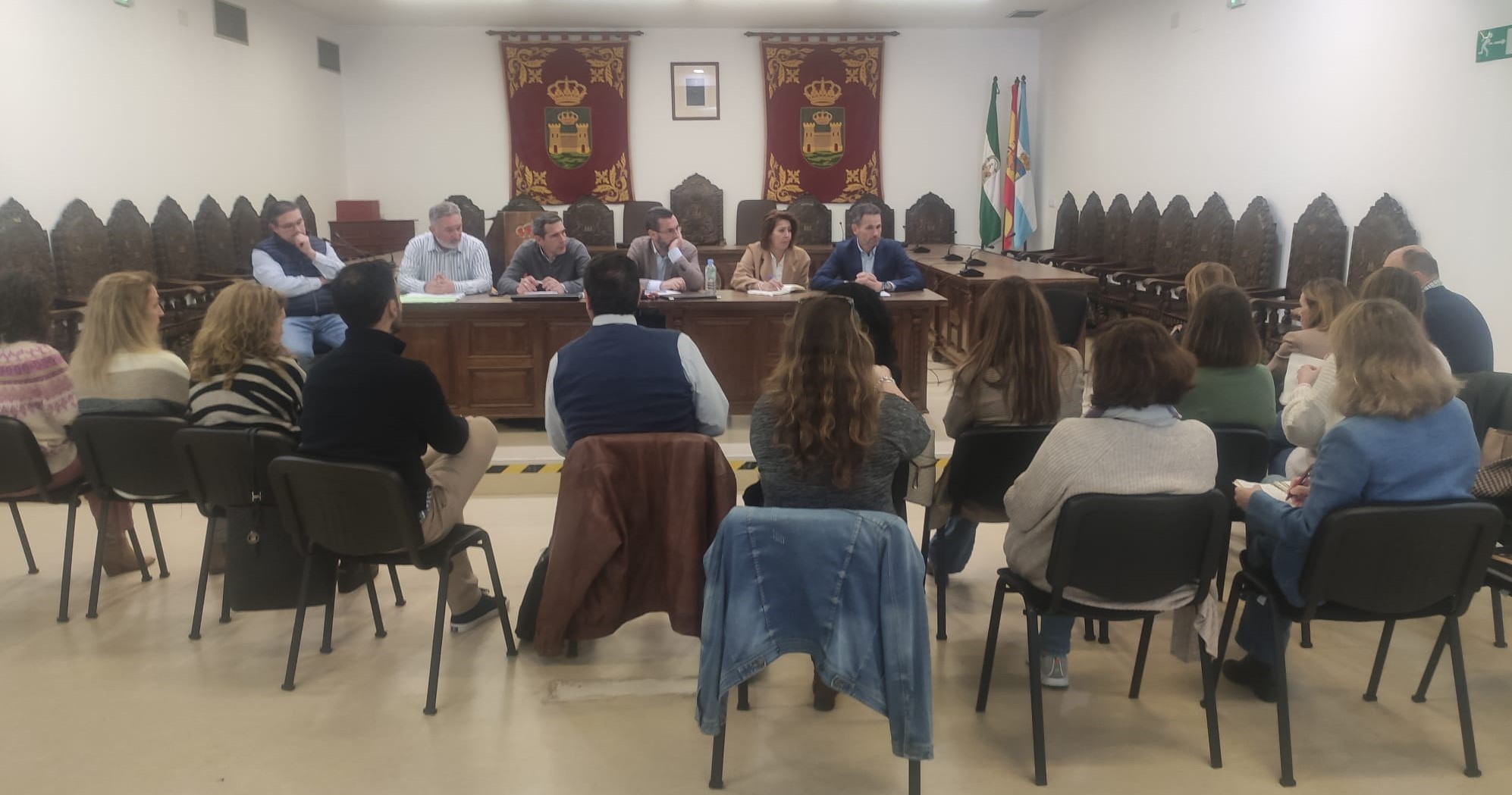 El alcalde conoce las demandas de los directores de Infantil y Primaria sobre el estado actual de los centros educativos