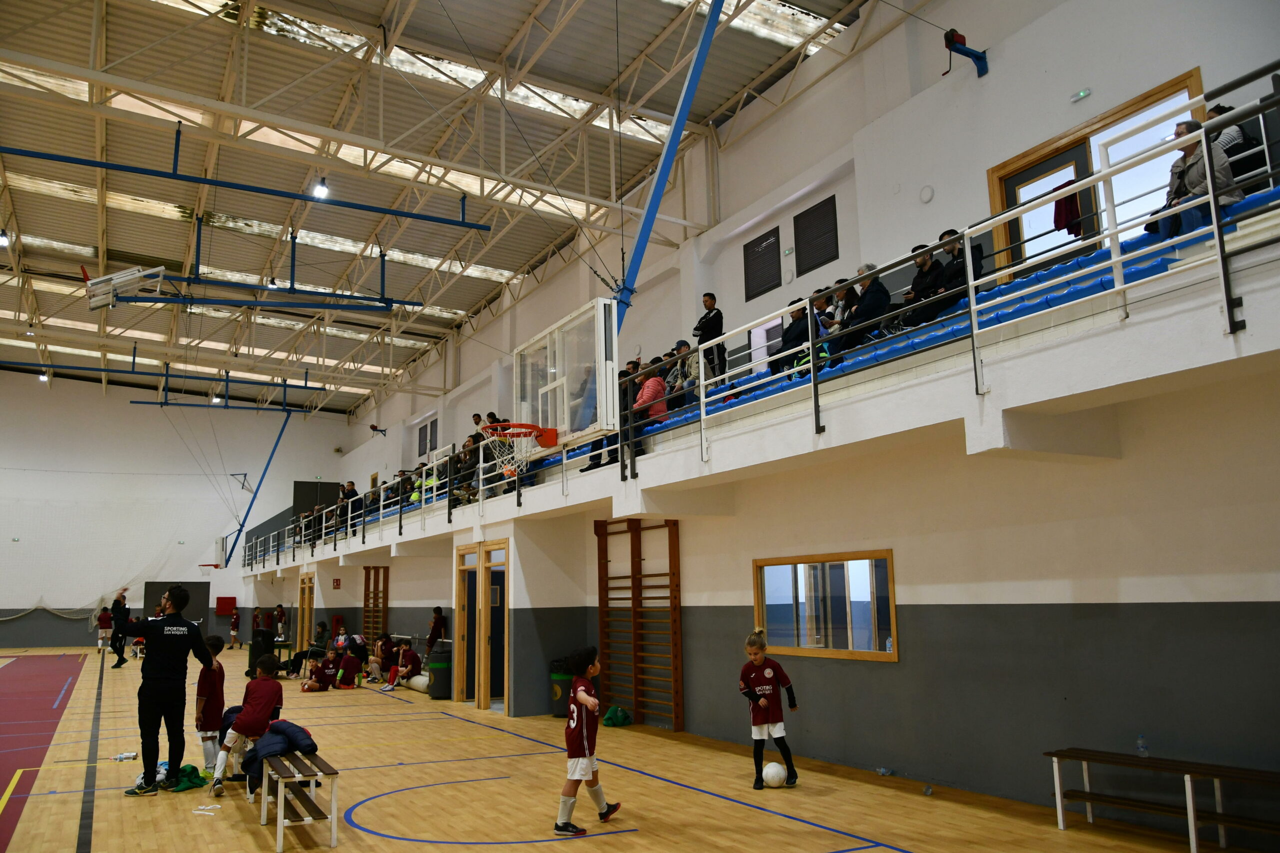 #SANROQUE Buena participación en la segunda edición del Campus de Fútbol Sala de Semana Santa