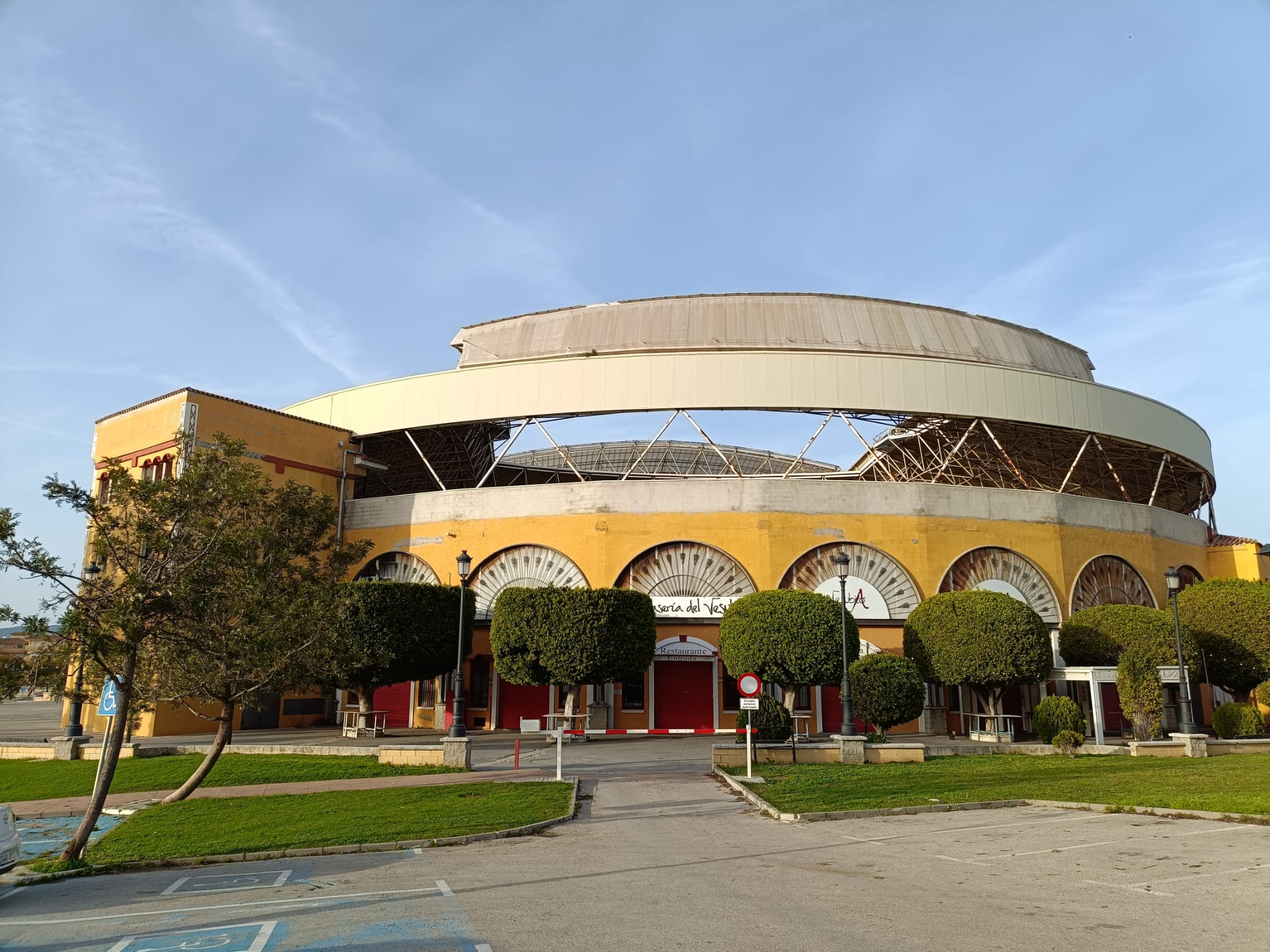 #LOSBARRIOS Adjudicadas las obras de la terminación de la cubierta de la plaza de toros La Montera de Los Barrios