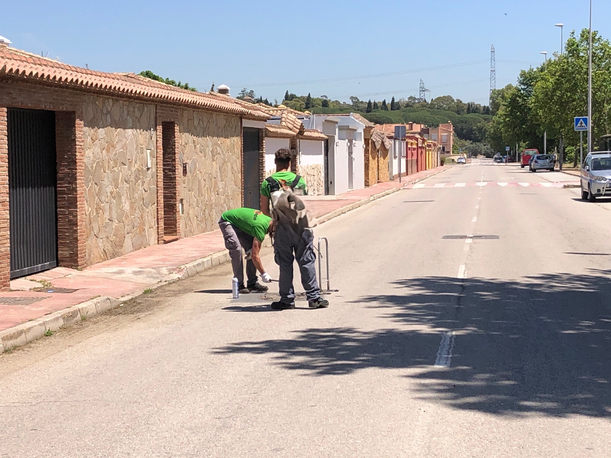 #LOSBARRIOS Los Barrios acomete los trabajos de desinsectación del alcantarillado público