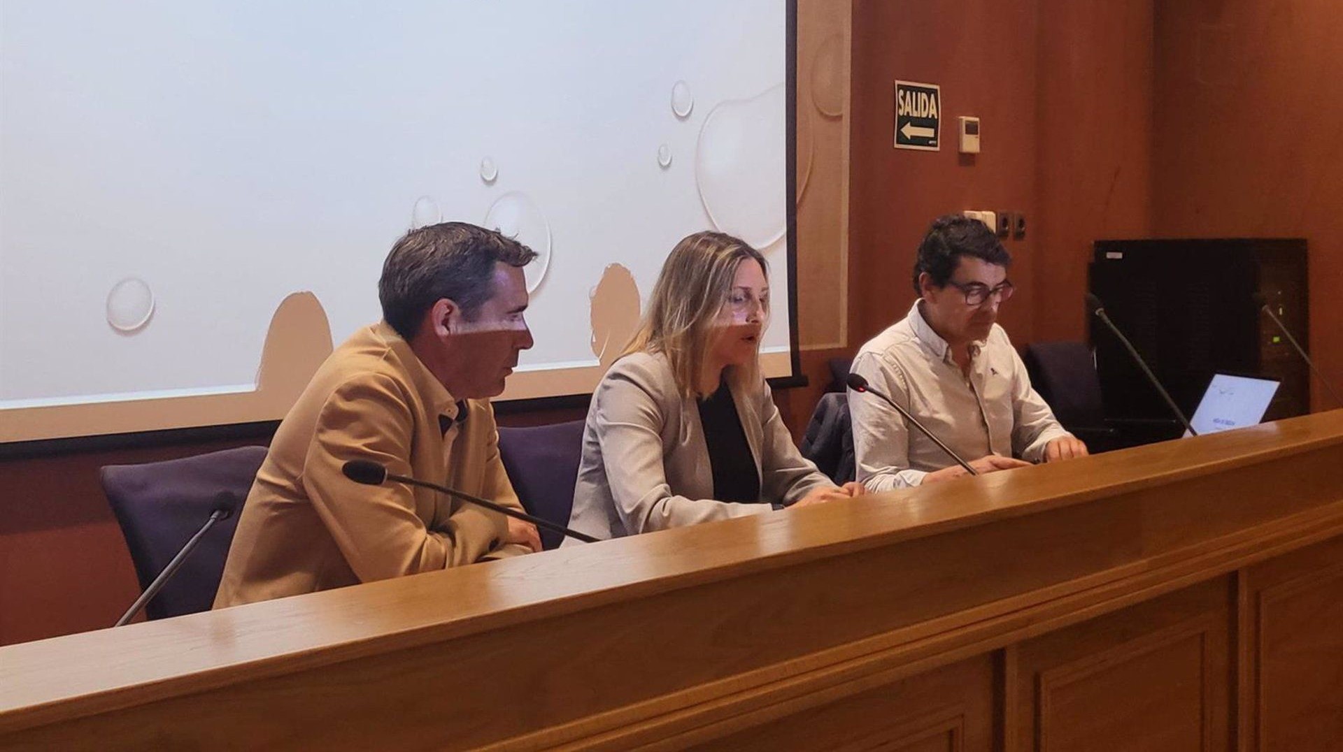 La Mesa de la Sequía relaja las restricciones permitiendo el llenado de piscinas