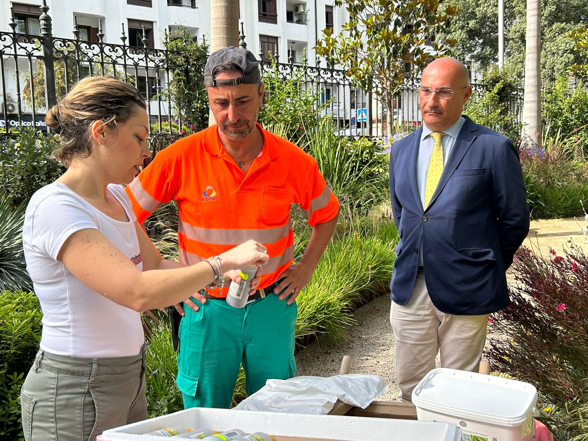 Comienza la suelta de especies de insectos para el control biológico de las plagas en el Parque María Cristina