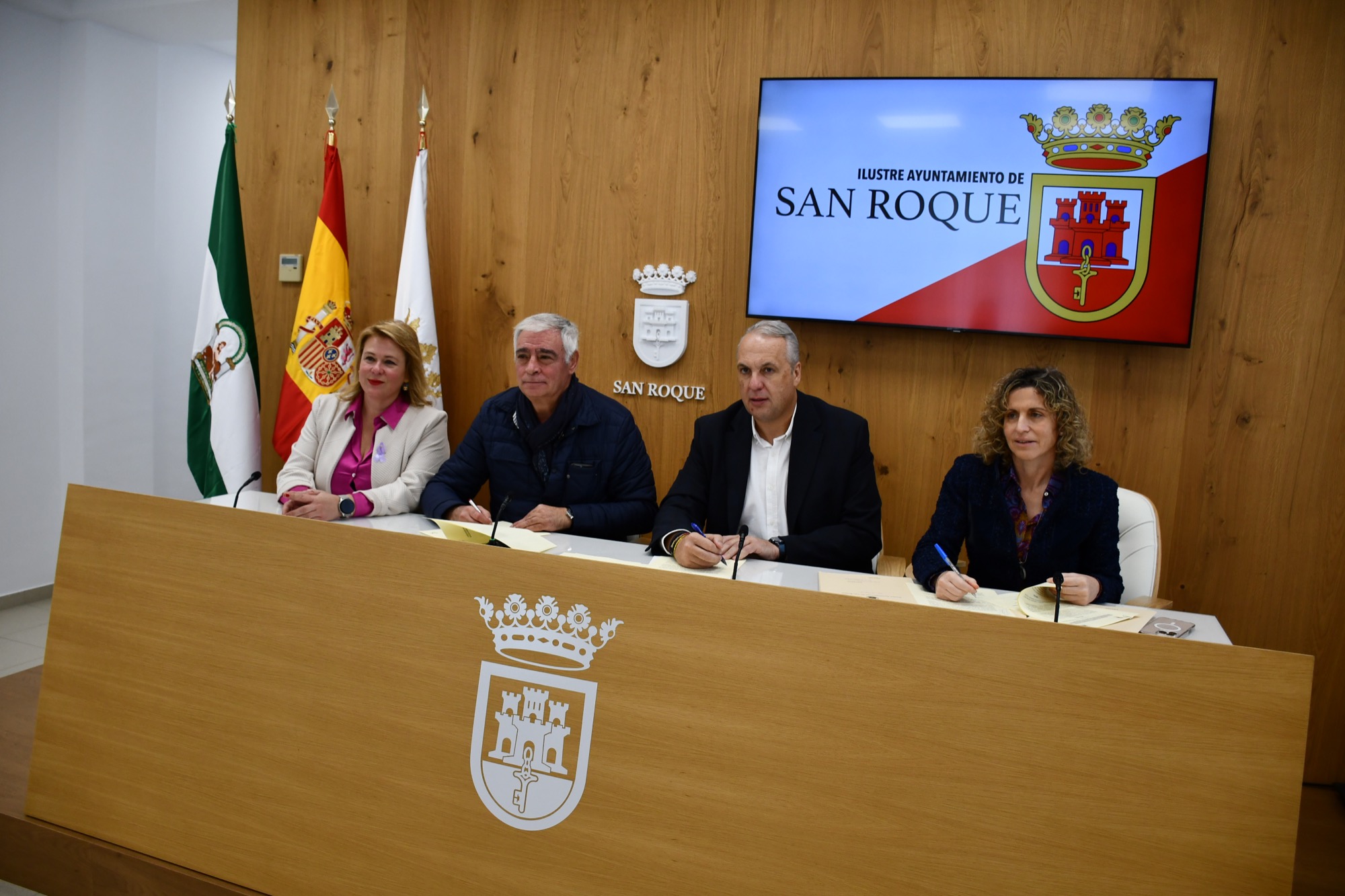 Ayuntamiento y Alternativas renuevan el convenio para “La Tribu”