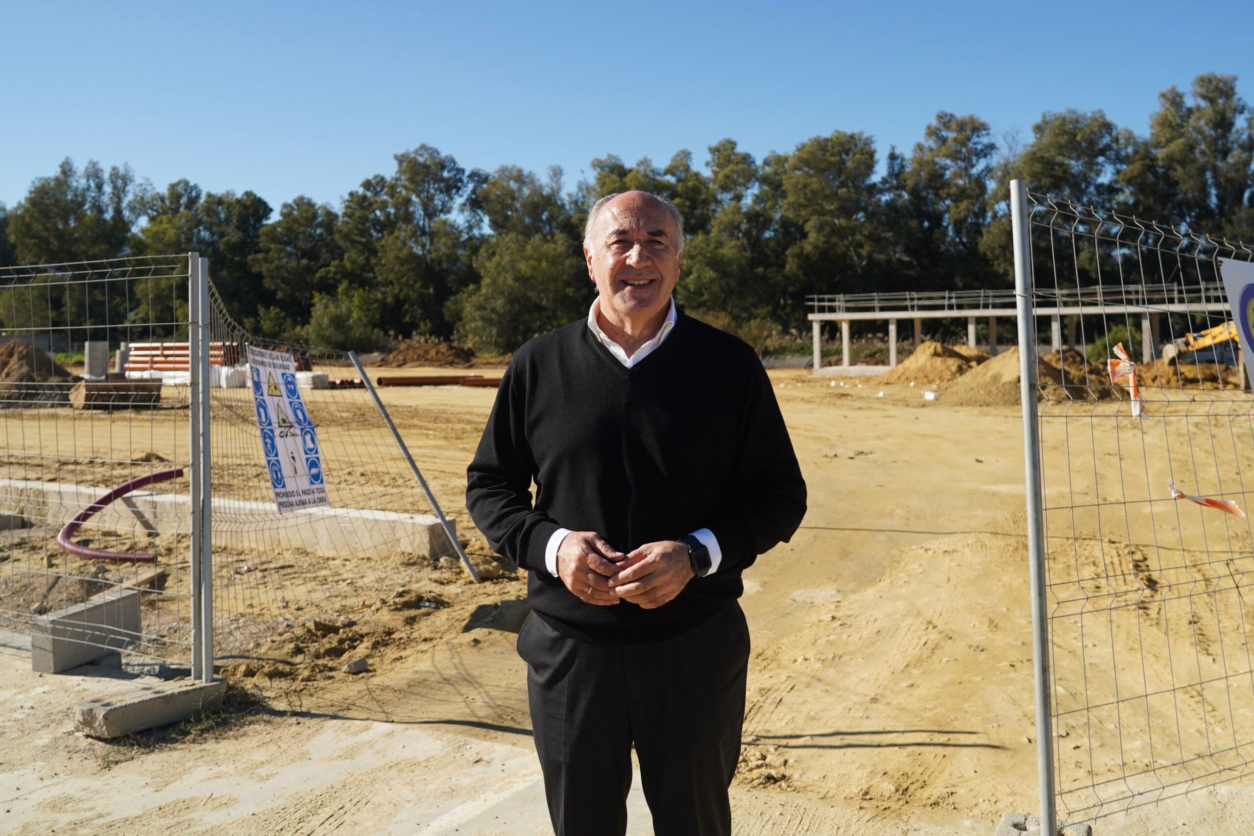 El alcalde destaca el avance de las obras de las nuevas pistas de prácticas y exámenes de conducir en La Menacha