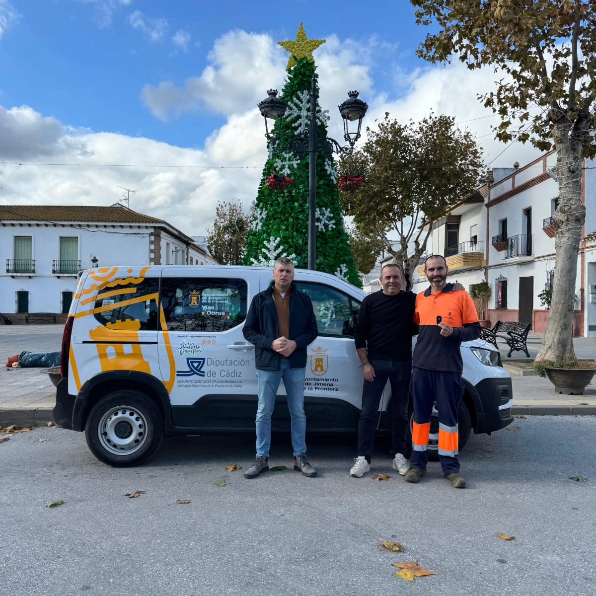 EL AYUNTAMIENTO DE JIMENA INCORPORA UN NUEVO VEHíCULO 100% ELÉCTRICO
