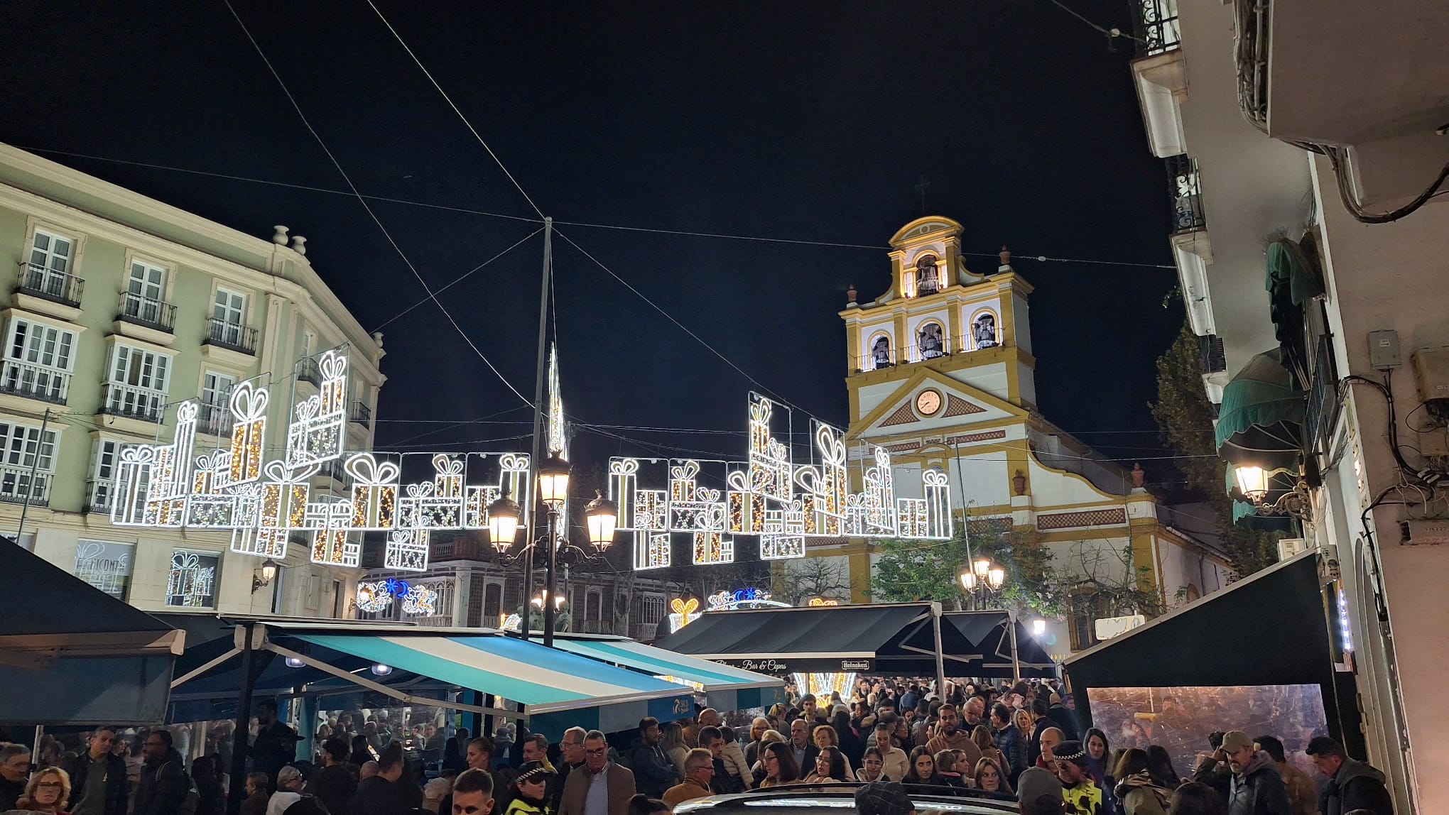 Inaugurado el alumbrado de Navidad en La Línea
