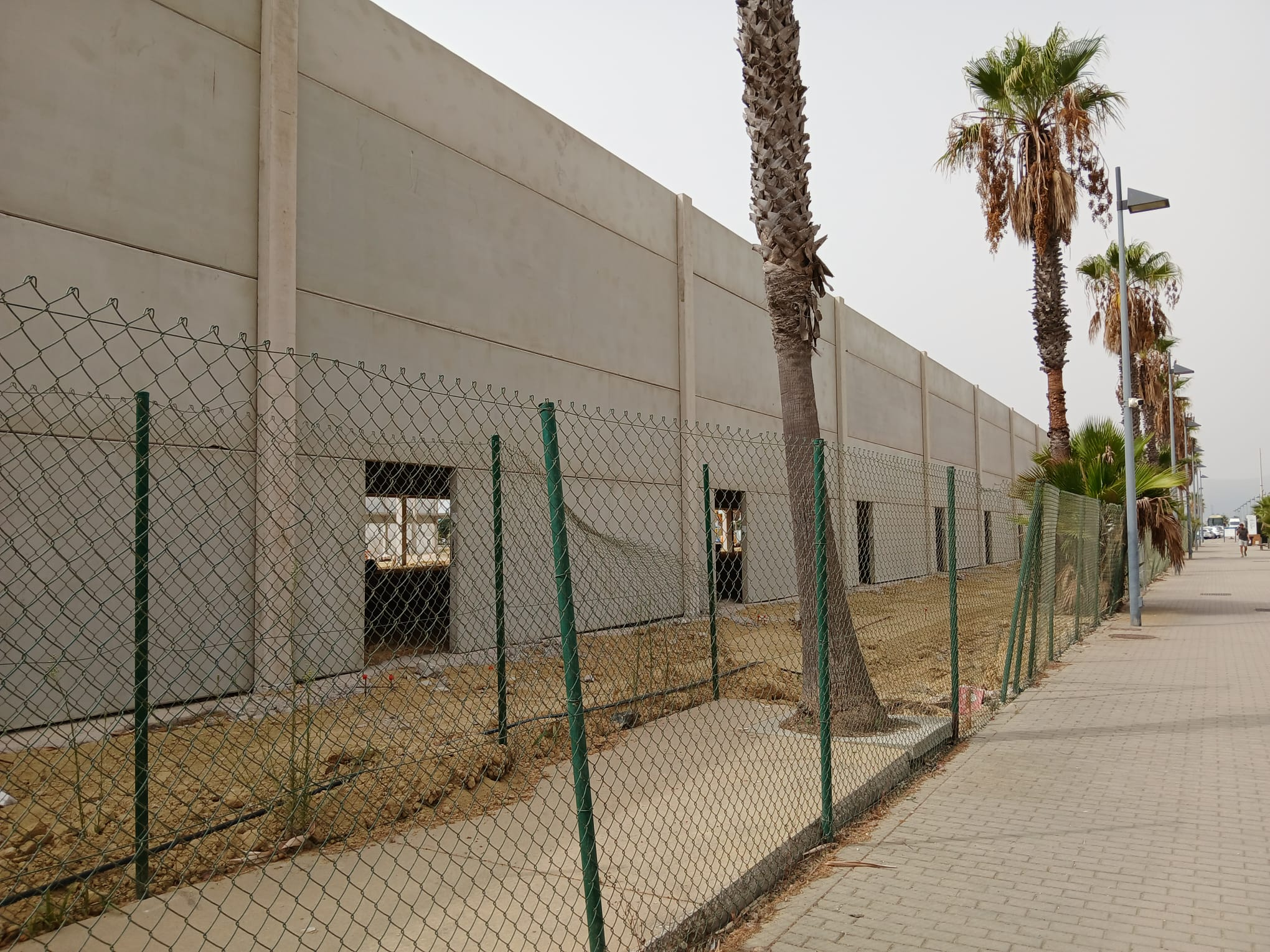 Más de 2.500 personas llaman ya a la puerta del nuevo parque comercial de Alcaidesa Marina