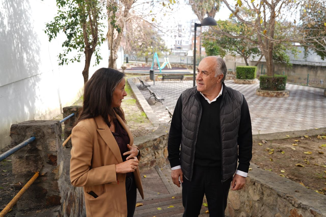 El alcalde anuncia un nuevo parque infantil en la calle San José, en La Bajadilla