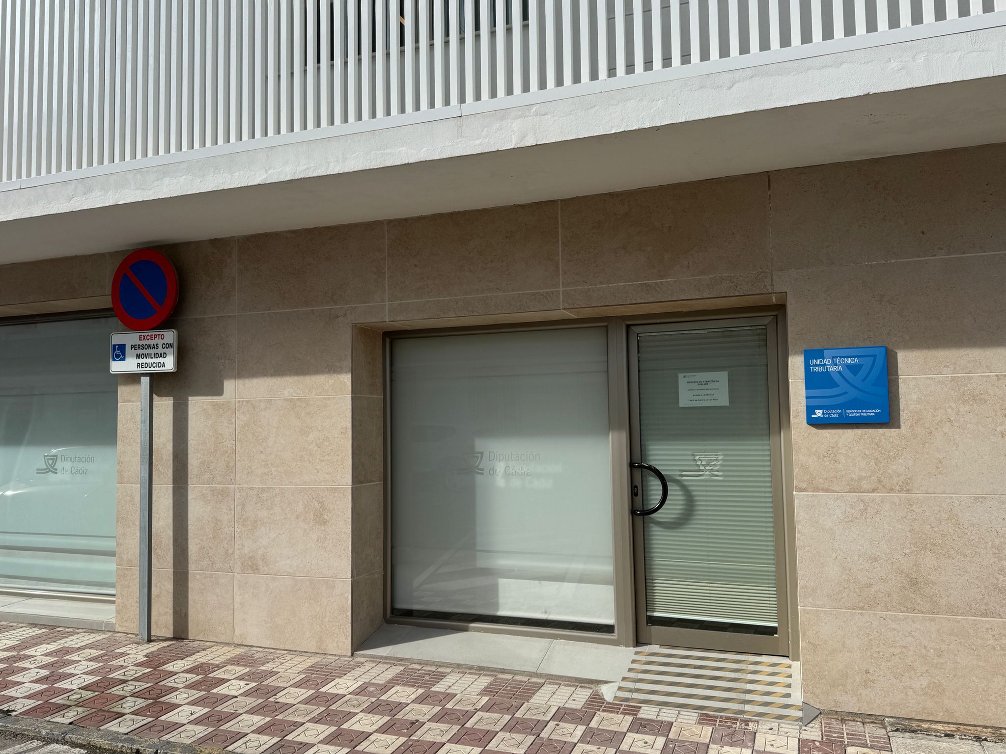 El Ayuntamiento informa a los vecinos de San Roque sobre la posibilidad de personalizar los planes de pago