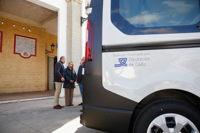 Diputación de Cádiz financia con 500.000 euros ocho nuevos vehículos para mantenimiento urbano en Los Barrios