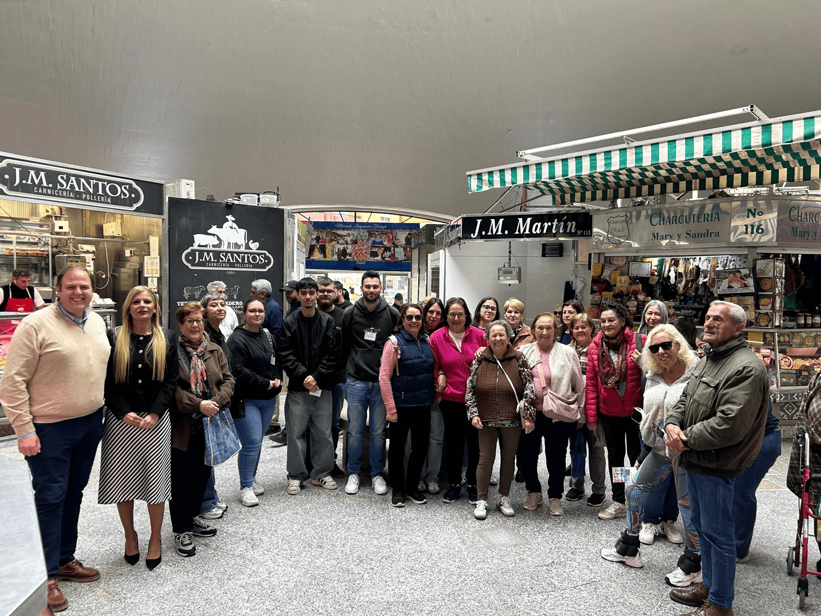 La OPAMM acerca el patrimonio de Algeciras a las personas mayores con una ruta por la ciudad