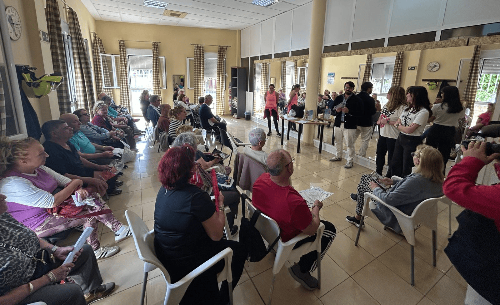 El Centro de Participación Activa de El Saladillo acoge un taller de alimentación consciente para mayores