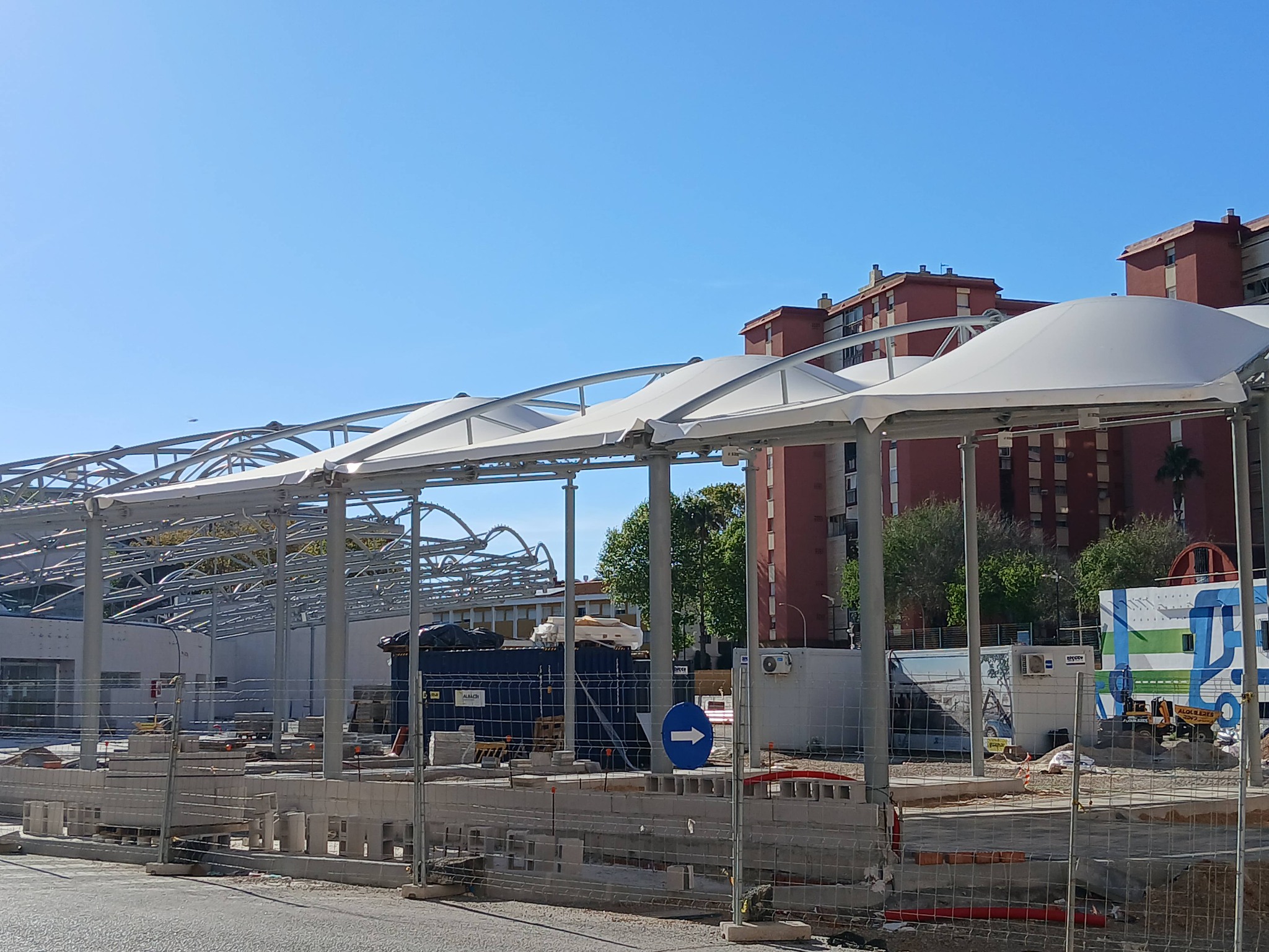 Avanzan las obras en la estación de autobuses de La Línea