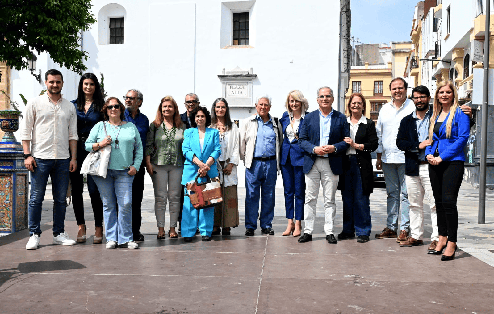 La Plaza Alta acoge la inauguración de la XXXIX Feria del Libro de Algeciras dedicada a ‘El hispanismo en el Estrecho’
